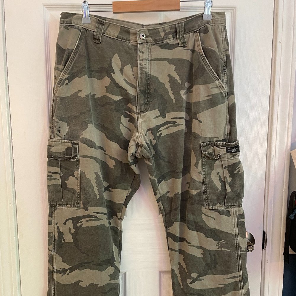 Wrangler Camo Cargo Fleece Lined Relaxed Fit Pants